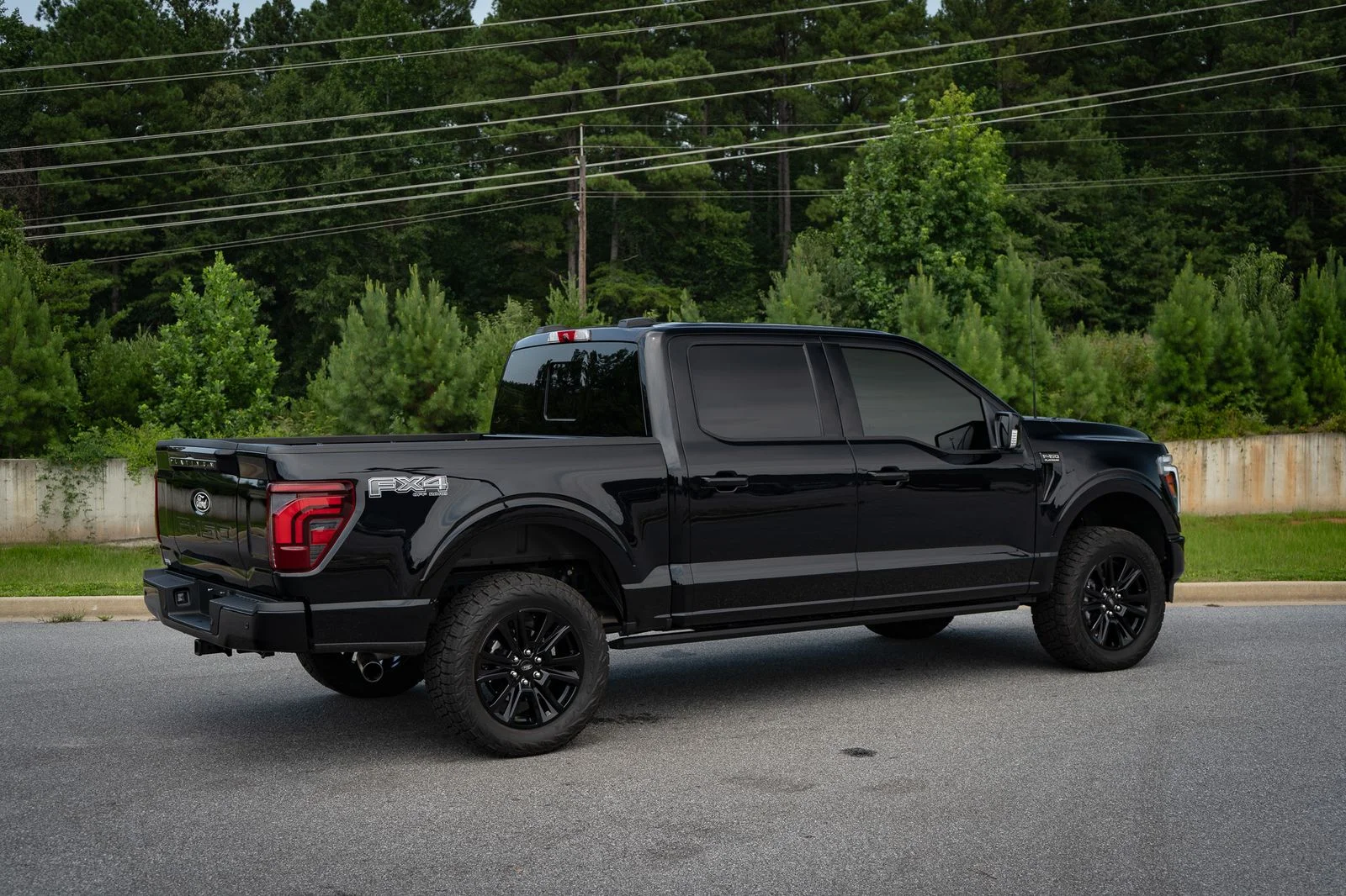 Used 2025 Black Ford Platinum image 23