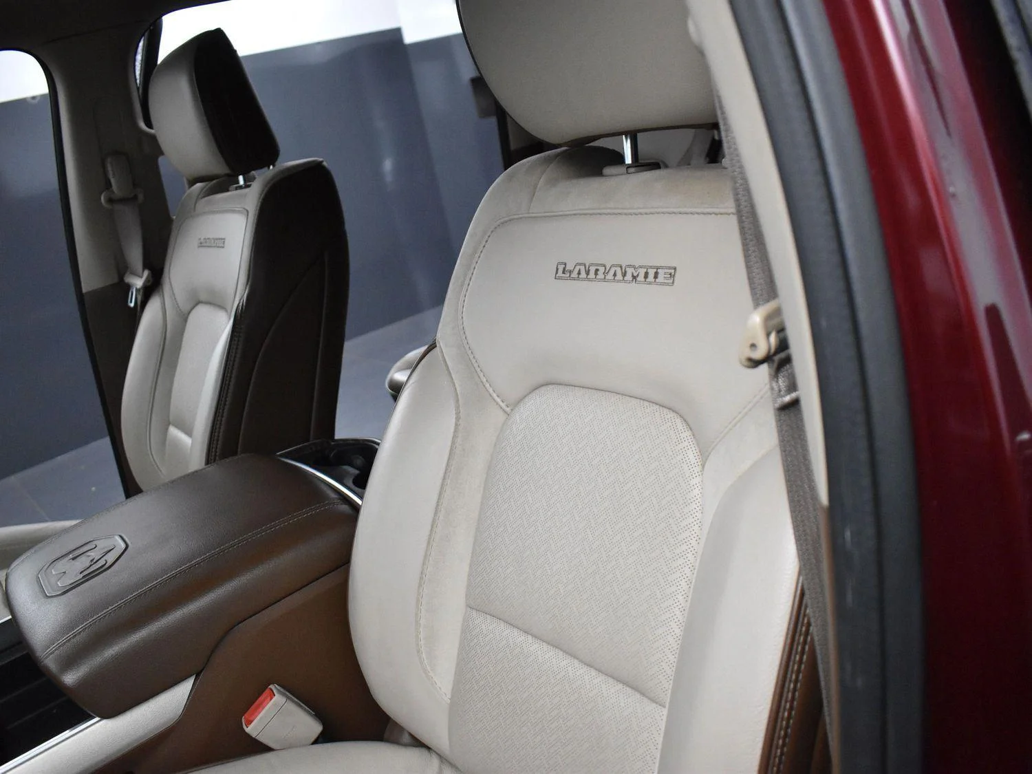 Used 2020 Delmonico Red Pearlcoat Ram Laramie image 14