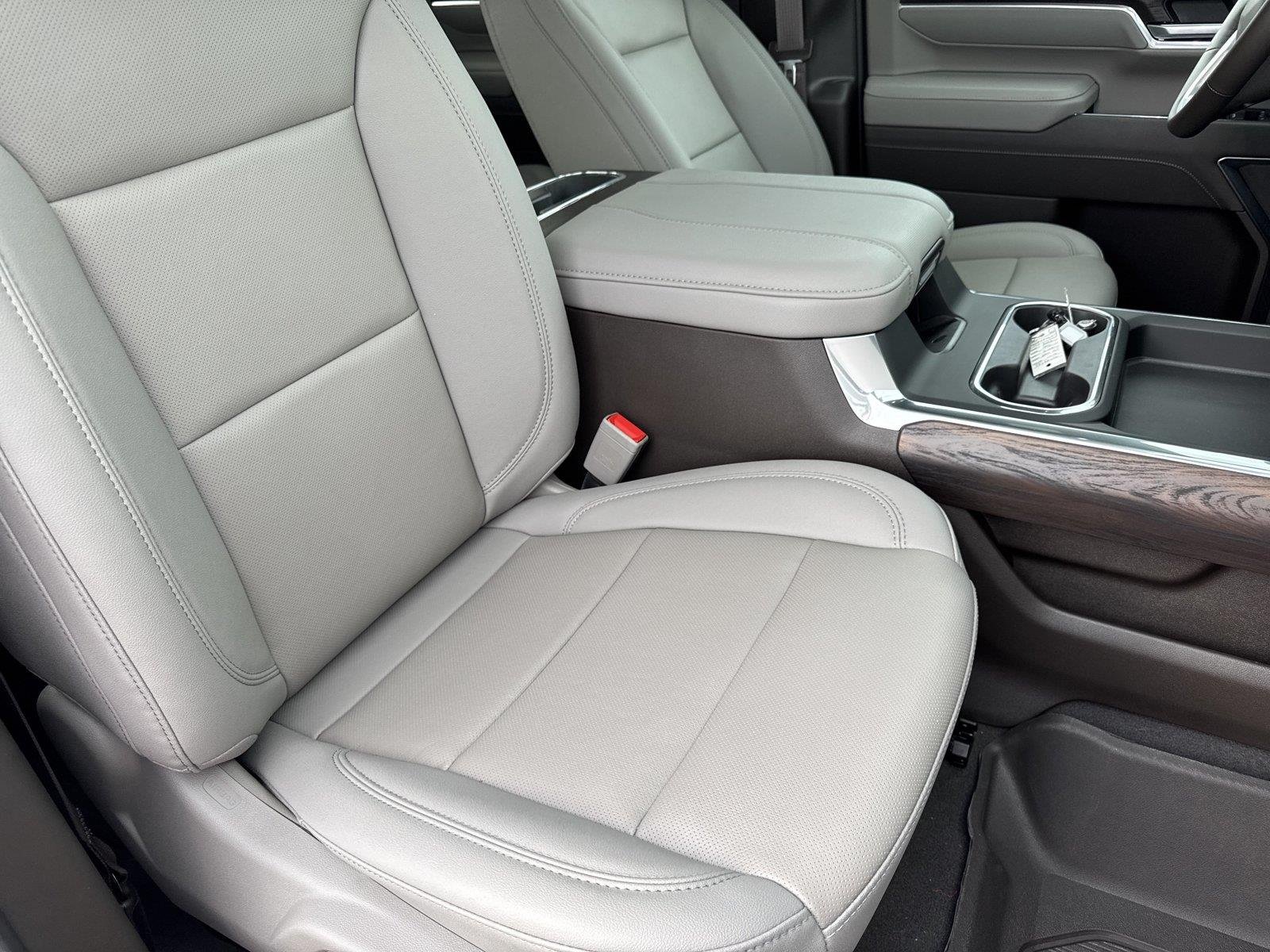 New 2026 Glacier White Tricoat GMC SLT image 36