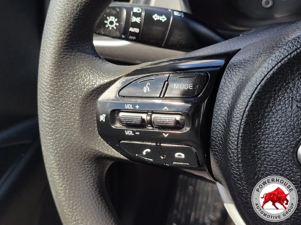 Used 2019 Blue Kia S image 27