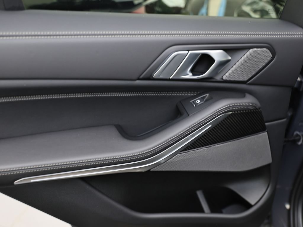 2026 BMW X5 M60i - Photo 24