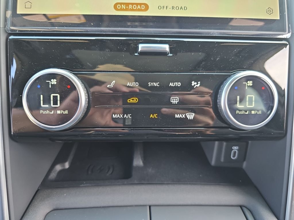 New 2026 Fuji White Land Rover S image 26