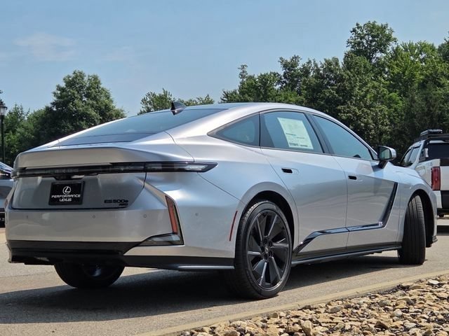 New 2026 Iridium Lexus LUXURY AWD image 30