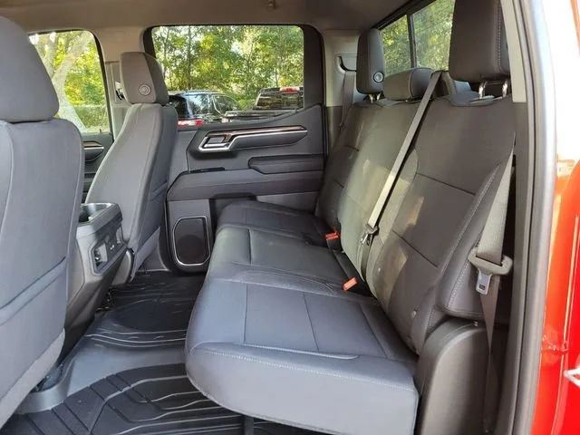 2025 Chevrolet Silverado 1500 LT - Photo 16