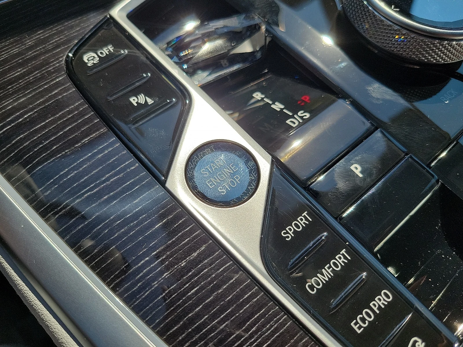New 2026 Skyscraper Grey BMW xDrive40i All-Wheel Drive Sports Activity Vehicle image 20