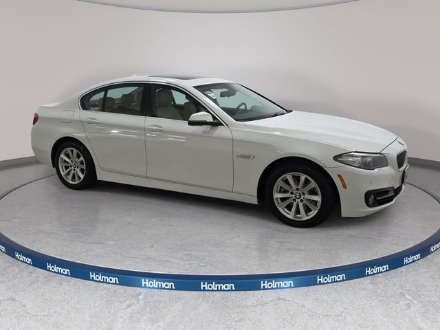 Used 2016 Alpine White BMW 528i xDrive image 4