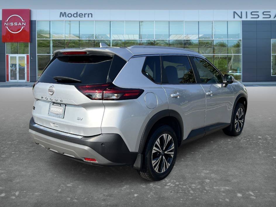 Used 2023 Brilliant Silver Metallic Nissan SV image 5