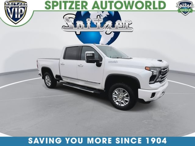 Used 2024 Beige Chevrolet High Country image 2