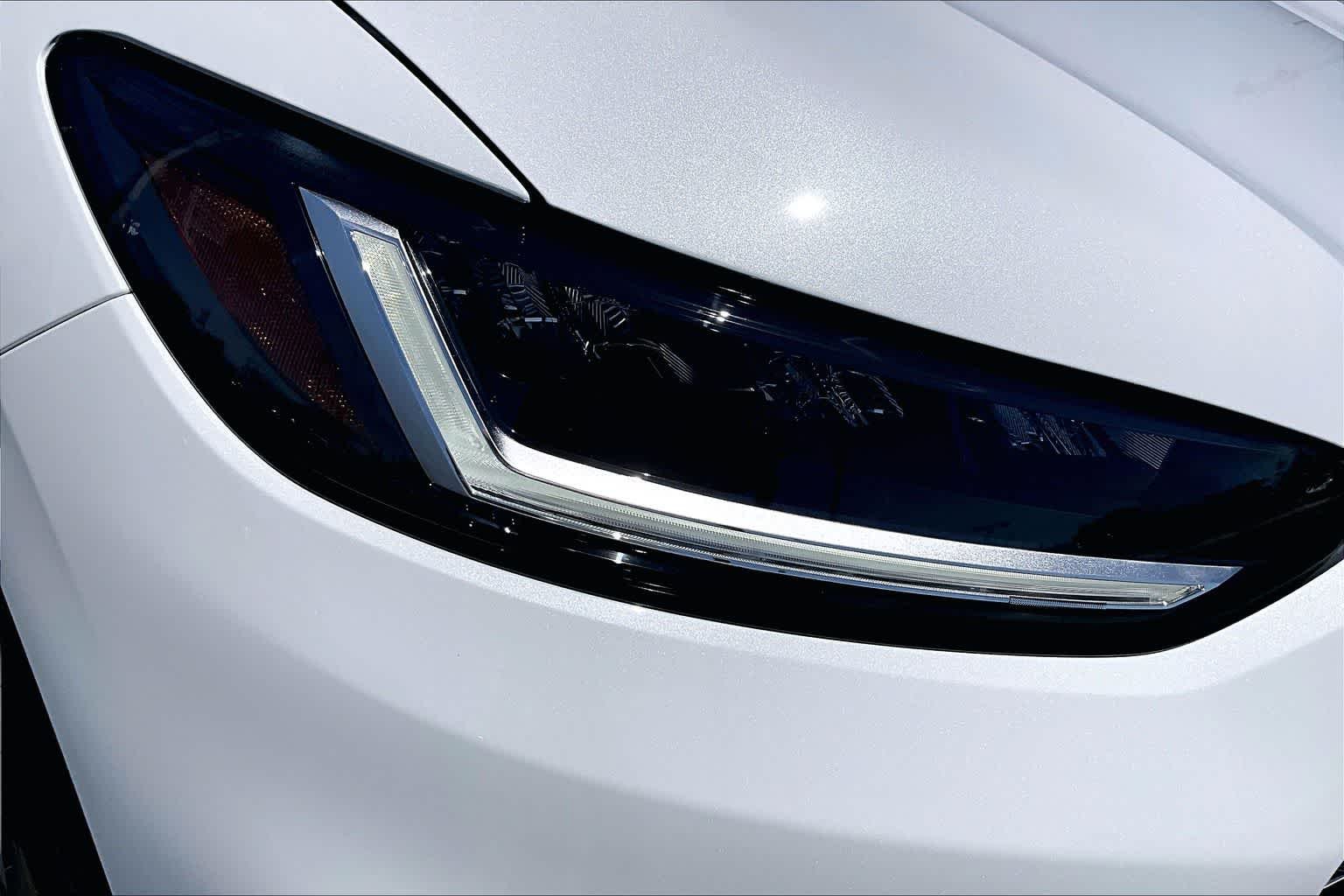 New 2027 Platinum White Pearl Honda LX image 13