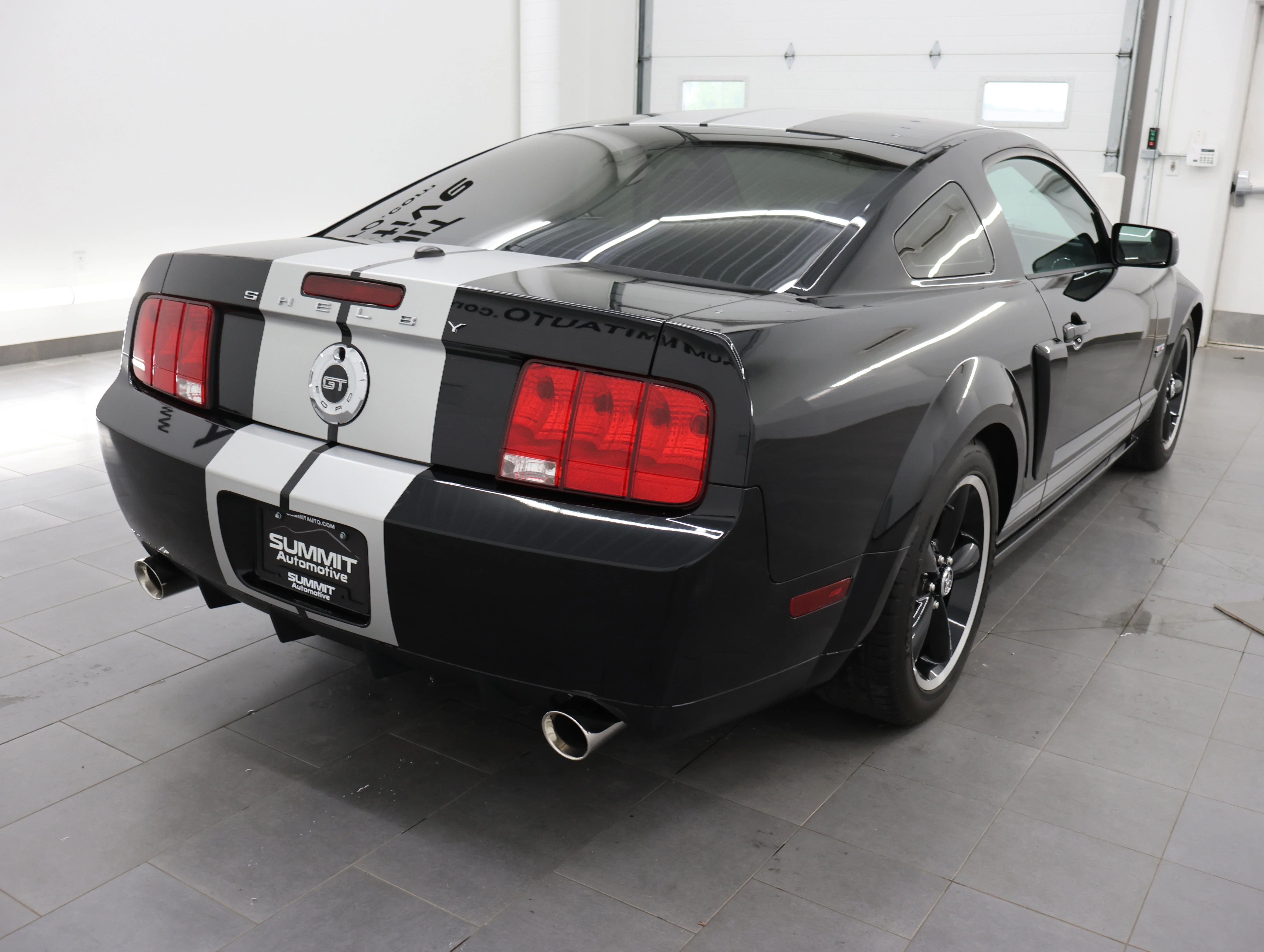 Used 2007 Black Ford GT Premium image 5