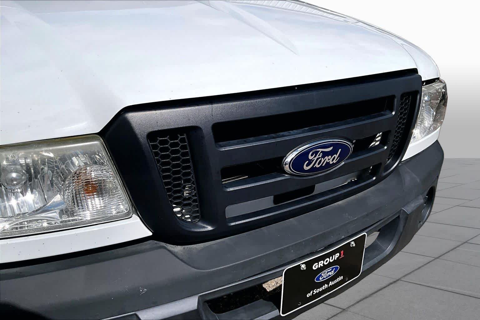 Used 2011 Oxford White Ford XL image 31
