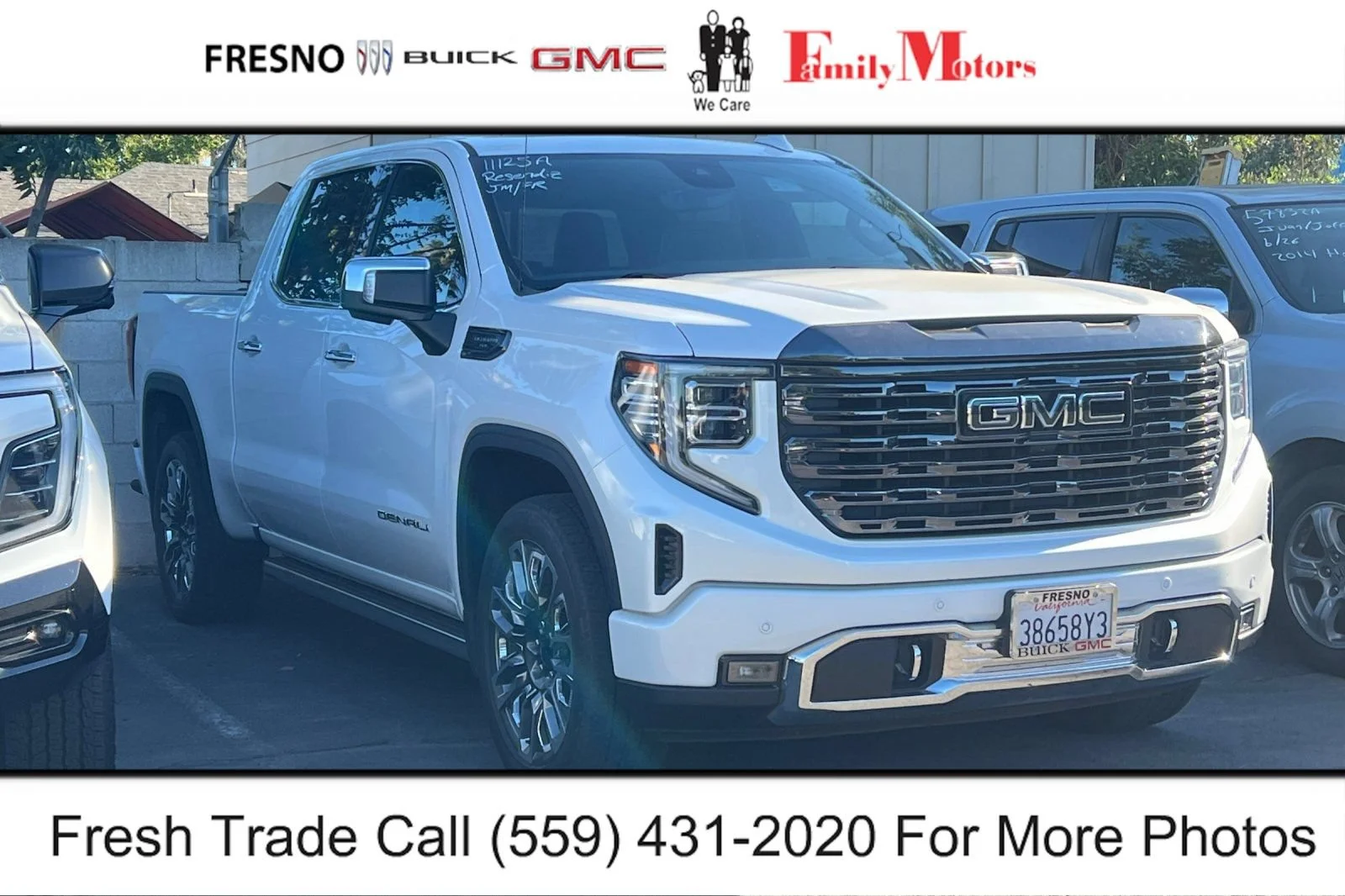 Used 2024 White Frost Tricoat GMC Denali Ultimate image 1
