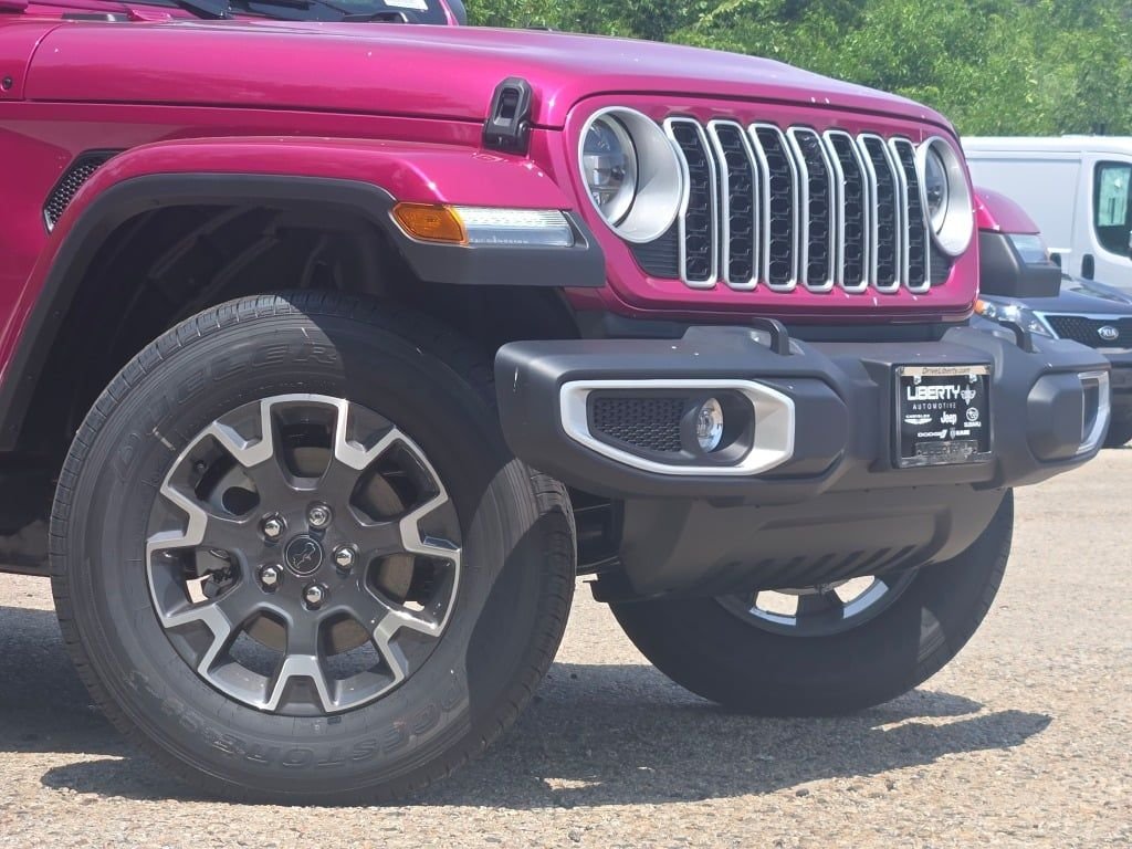 New 2026 Tuscadero Pearl-Coat Exterior Paint Jeep Sahara image 2