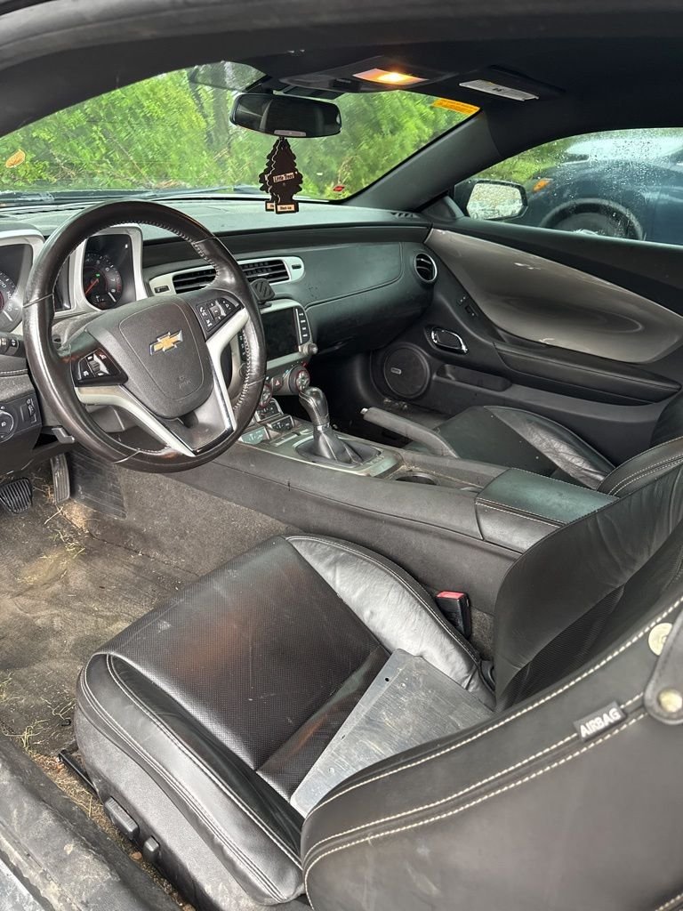 Used 2015 Gray Chevrolet 2LT image 2