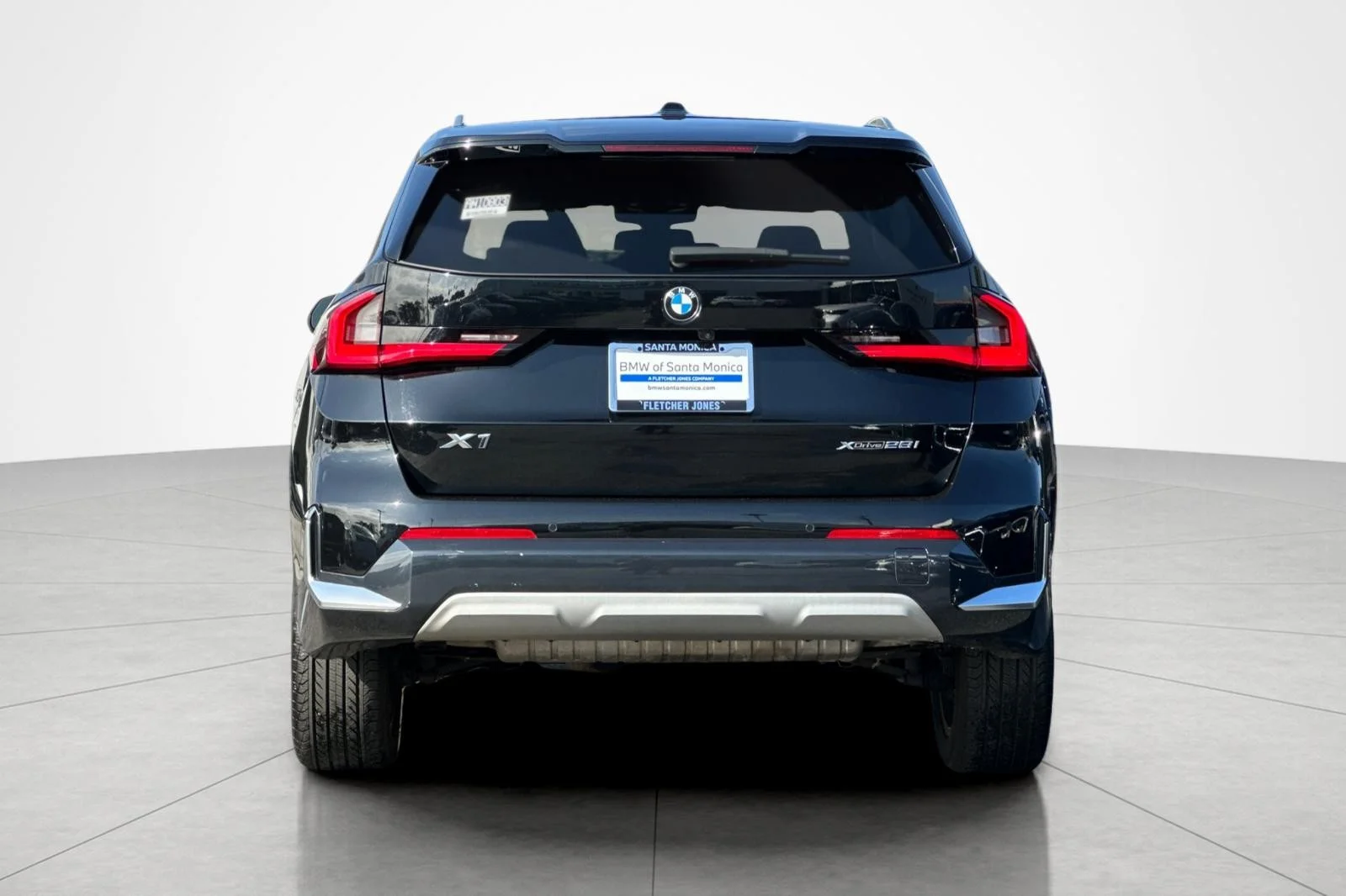 Used 2023 Jet Black BMW xDrive28i image 4