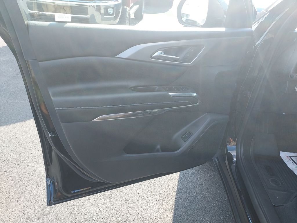 Used 2025 Black Chevrolet LT image 12