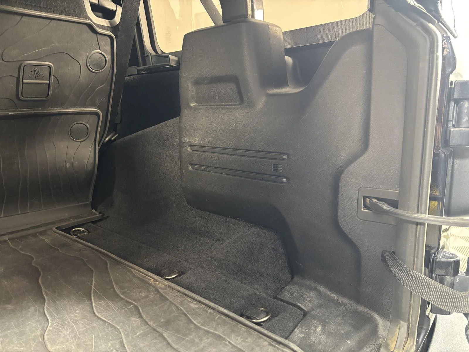Used 2019 Black Clearcoat Jeep Sport Altitude image 6