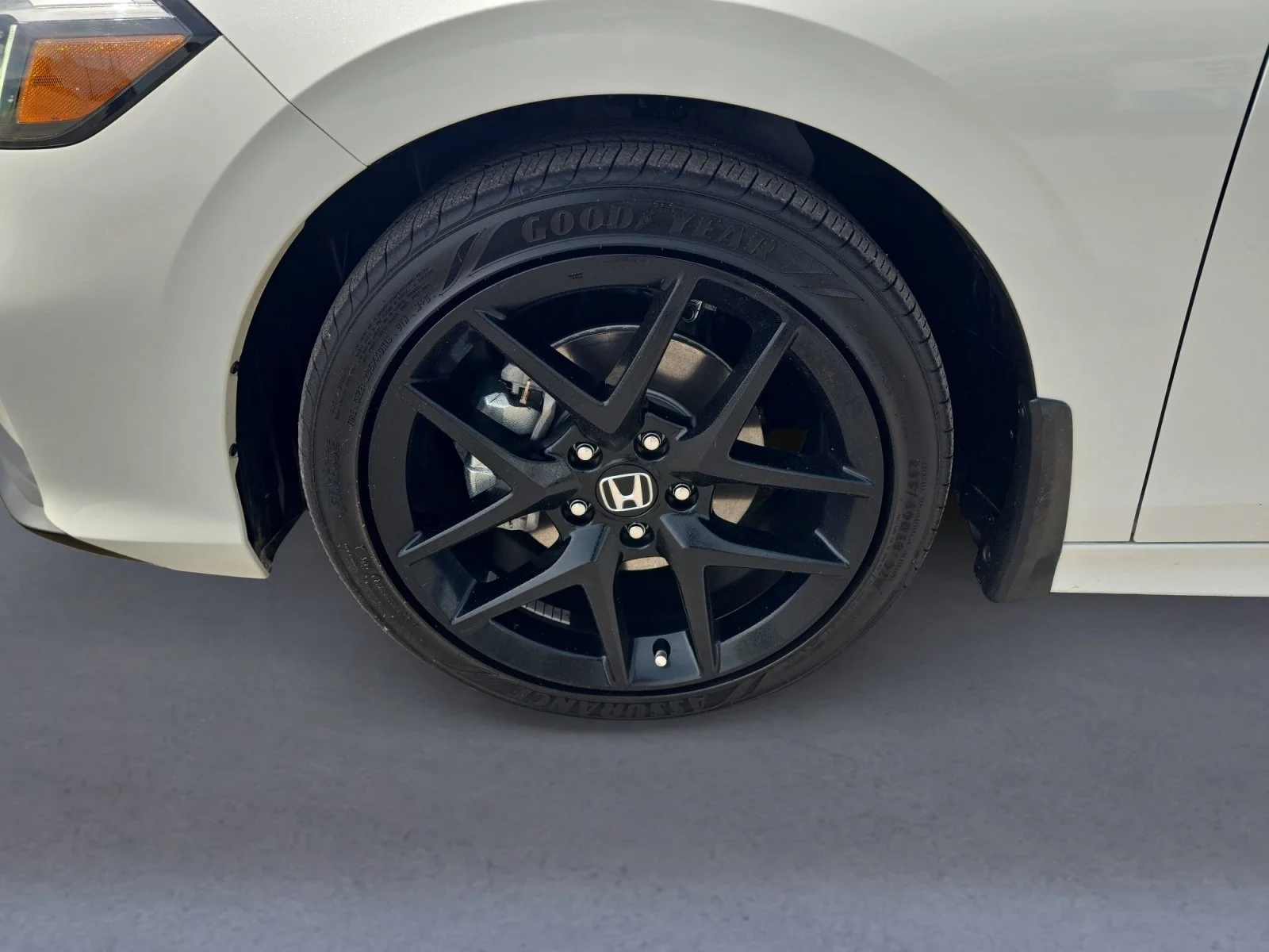 2025 Honda Civic Sport - Photo 34
