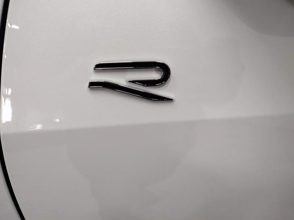New 2026 White Volkswagen SE R-Line Black image 6