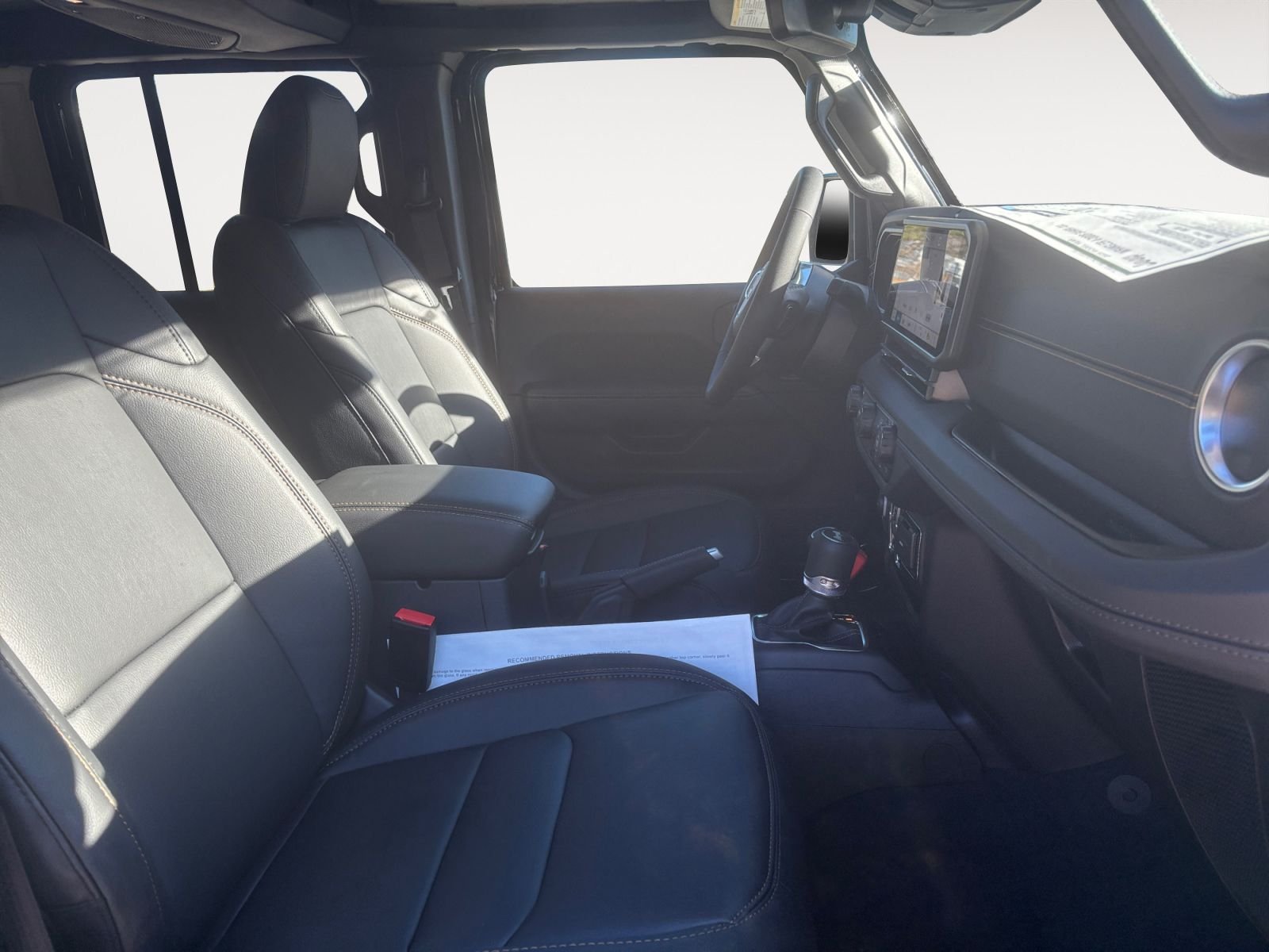 2026 Jeep Wrangler 4-Door Sahara - Photo 15