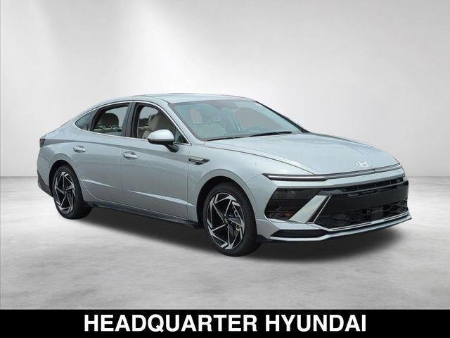New 2026 Silver Hyundai SEL Sport image 3