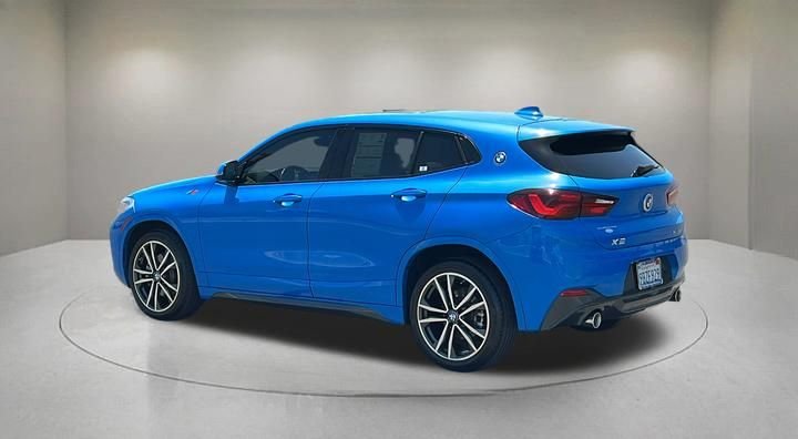 Used 2023 Blue BMW sDrive28i image 4