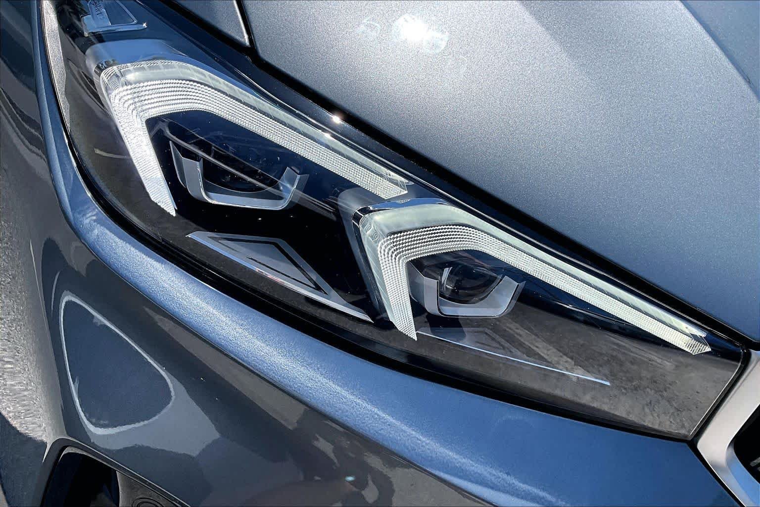 2025 BMW 3 Series 25