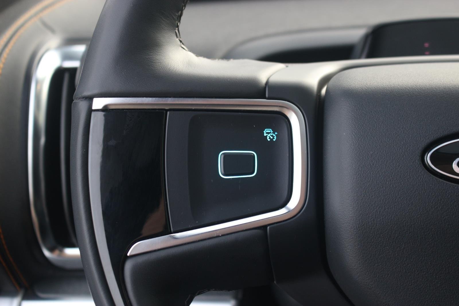 Used 2025 Space Silver Ford Tremor image 24