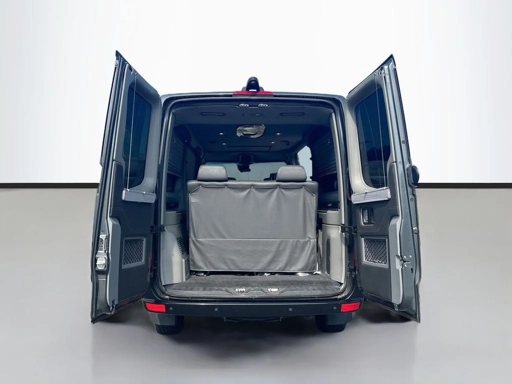 Used 2017 Gray Mercedes-Benz Passenger VAN image 8