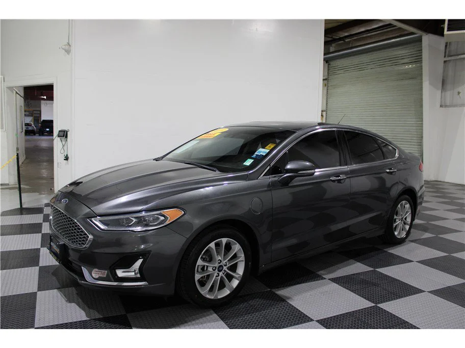 Used 2019 Dark Gray Ford Titanium image 7