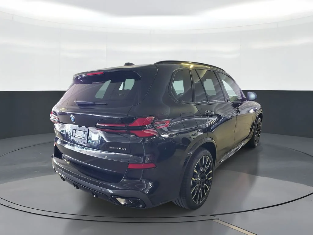 New 2026 Black Sapphire Metallic BMW sDrive40i image 3