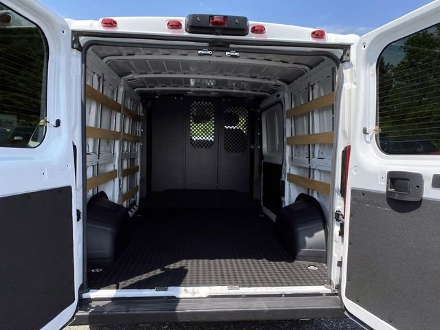 Used 2025 White Ram  image 6