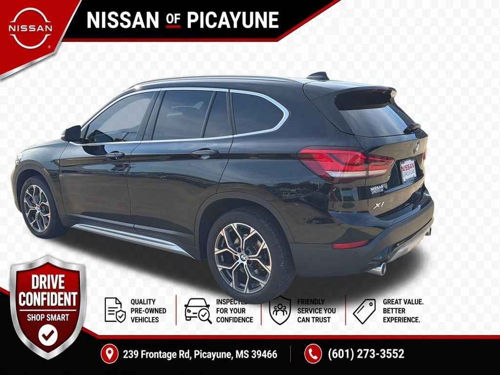 Used 2022 Black BMW sDrive28i image 3