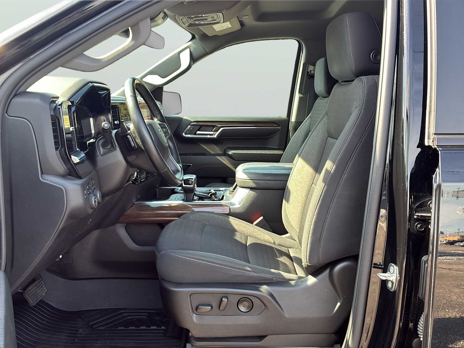 2024 Chevrolet Silverado 1500 RST - Photo 21