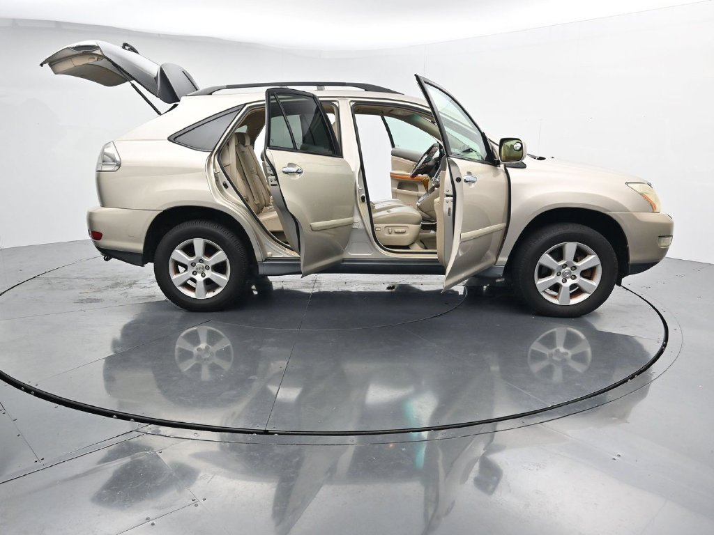 Used 2008  Lexus 350 image 27