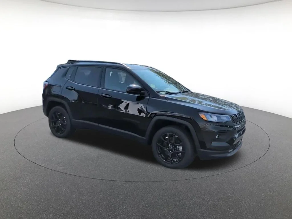 New 2026 Diamond Black Jeep Latitude image 3