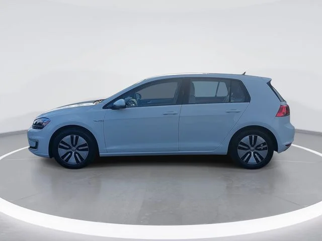 Used 2015 White Volkswagen SEL Premium image 2