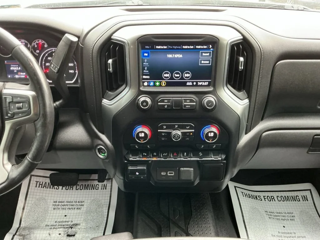 Used 2021 SILVER ICE METALLIC Chevrolet RST image 17