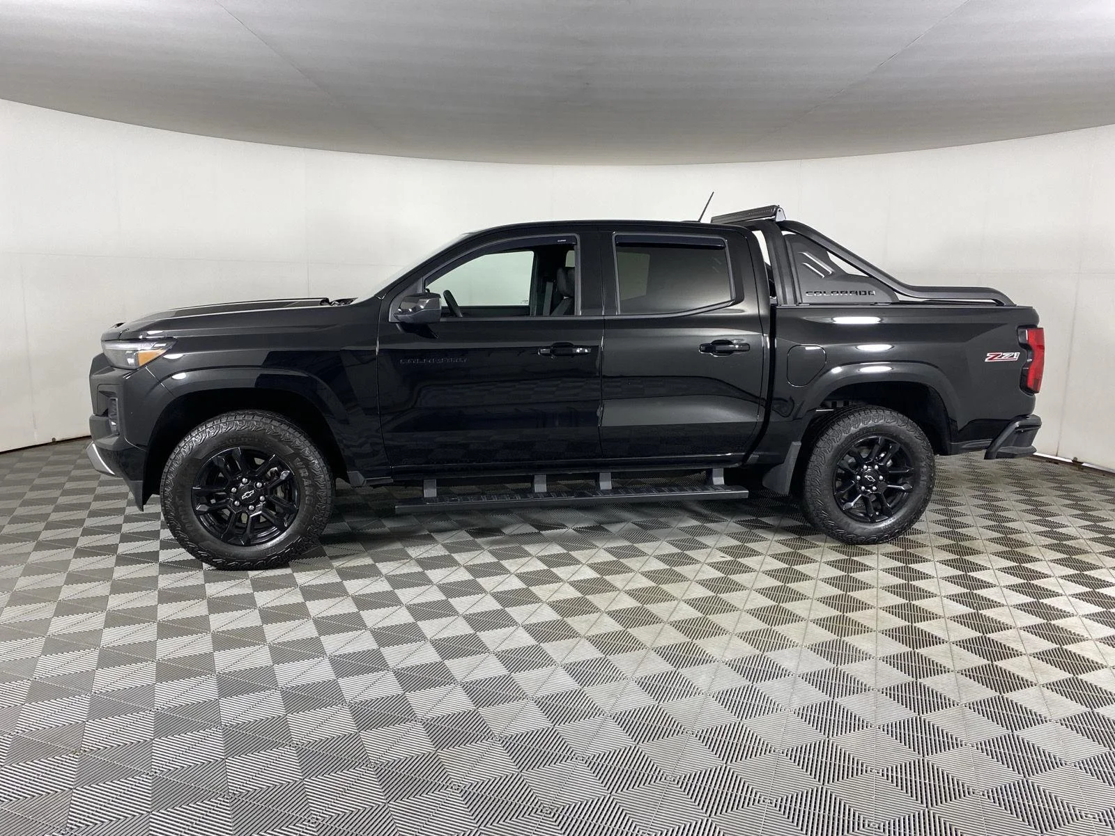 Used 2026 Black Chevrolet 4WD Z71 image 7