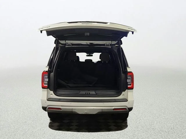 Used 2022 White Ford Limited image 20