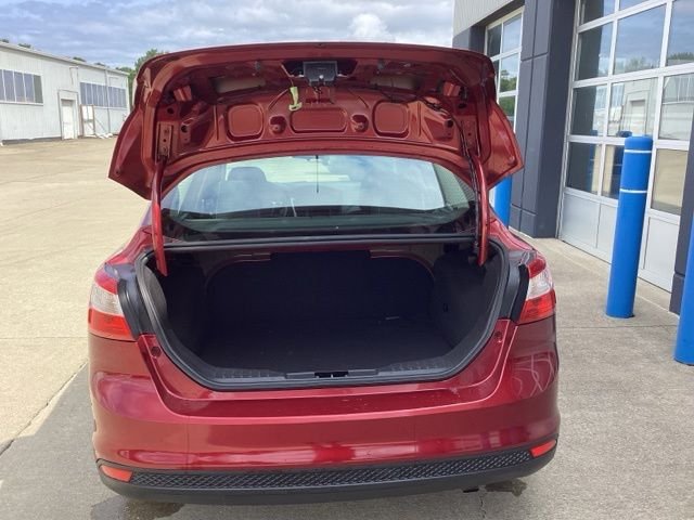 Used 2014 Red Ford SE image 13