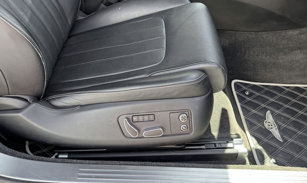 Used 2012 Black Bentley Base image 36