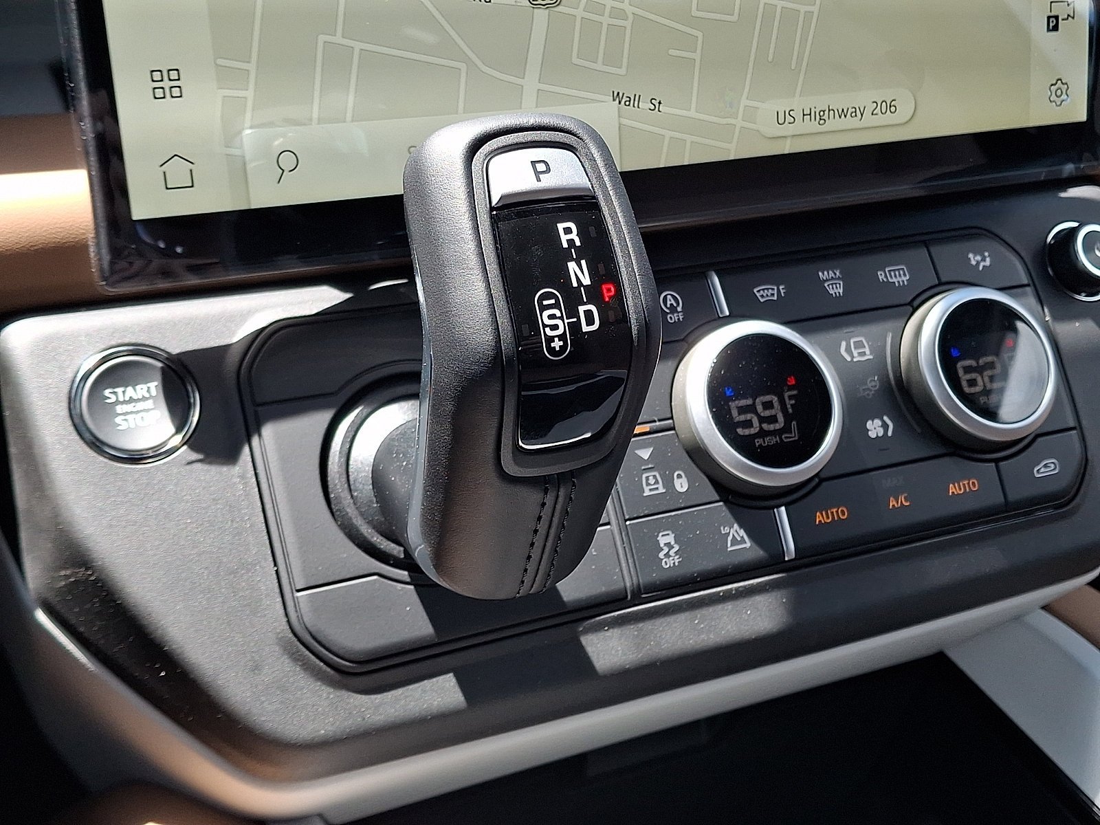 New 2026 Fuji White LAND ROVER X-Dynamic SE image 9