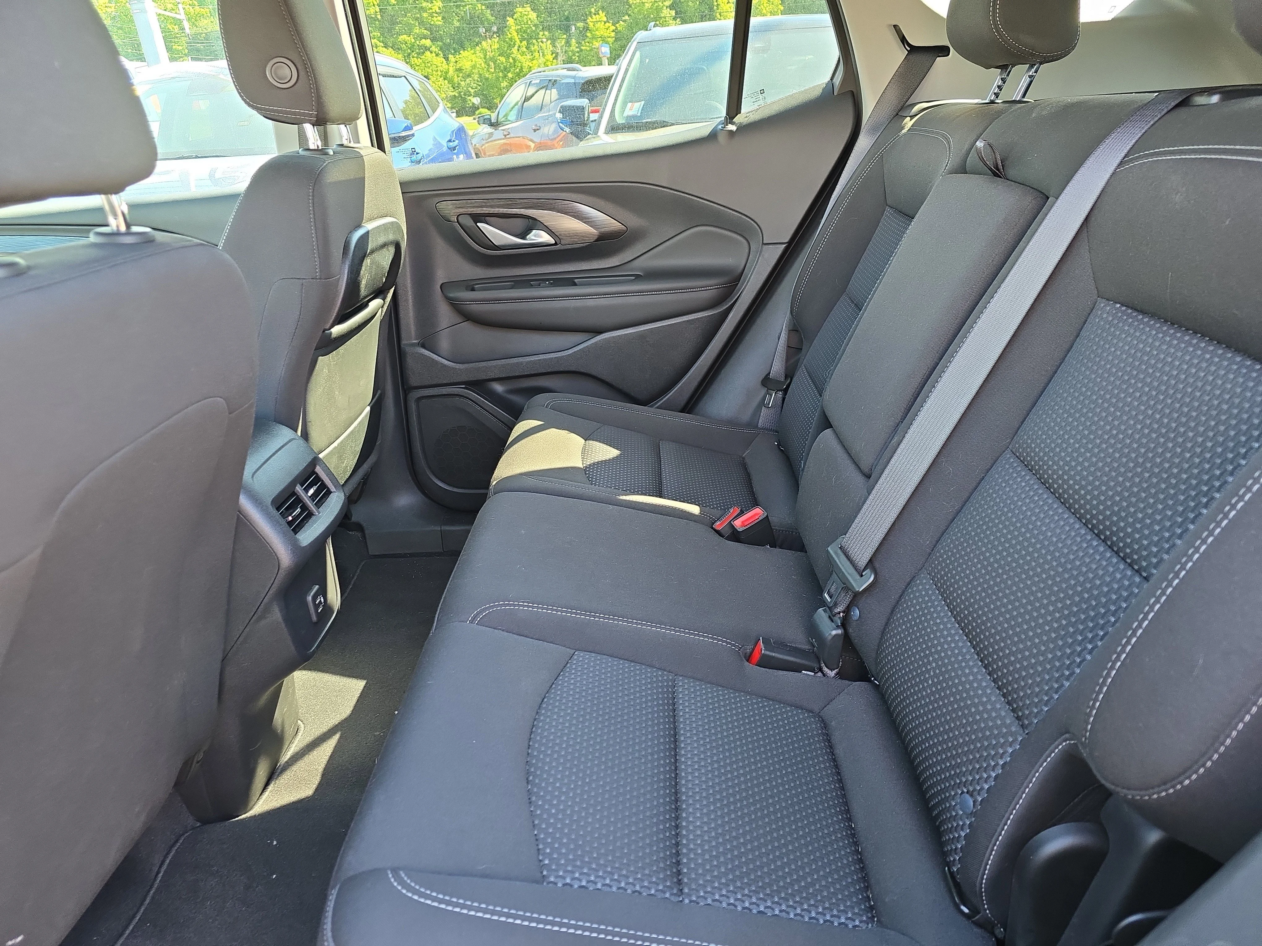 Used 2023 Sterling Metallic GMC SLE image 14
