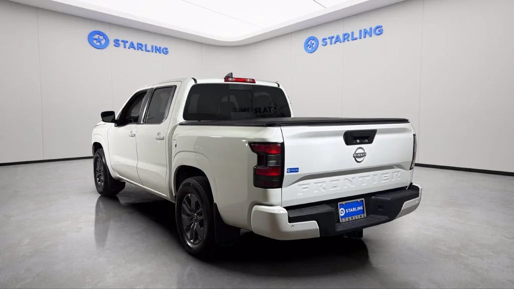 Used 2025 White Nissan Crew Cab SV 4x2 image 6