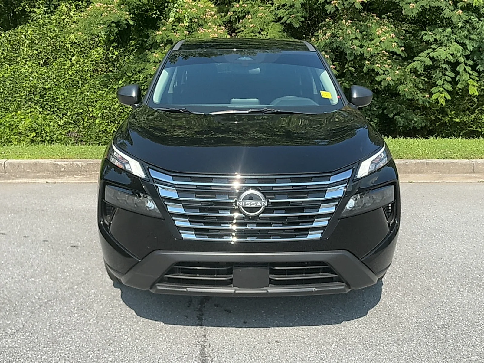 Used 2026  Nissan S image 15