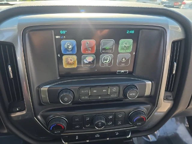 Used 2018 Silver Chevrolet LT image 22