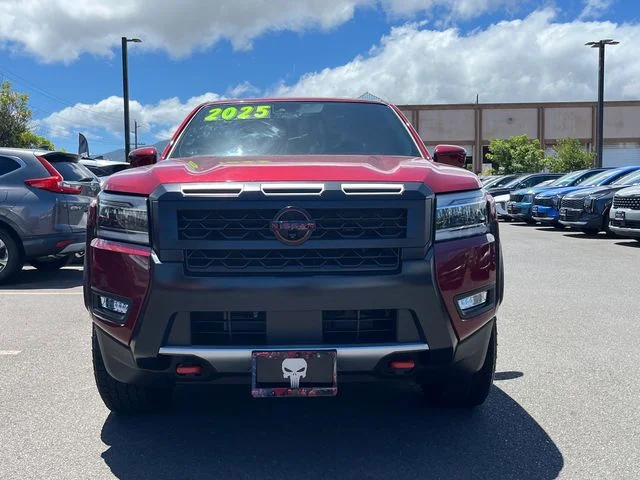 Used 2025 Red Nissan PRO-X image 4