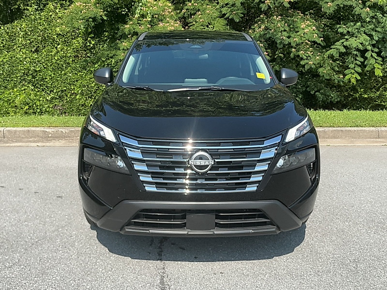 Used 2026  Nissan S image 15