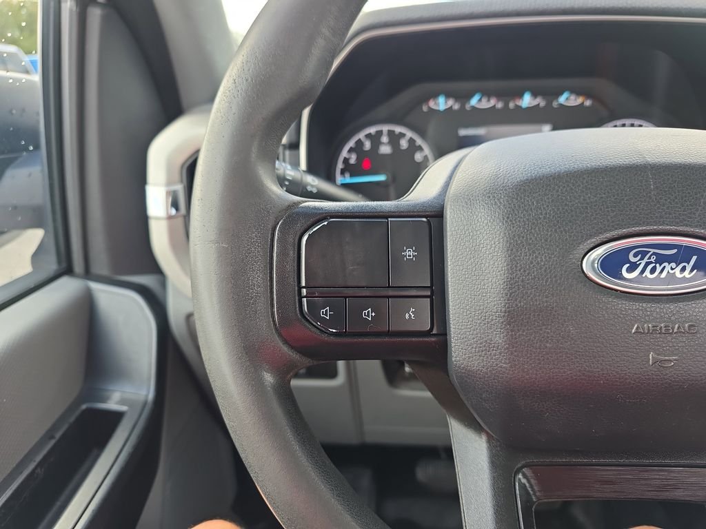 Used 2022 White Ford XL image 19